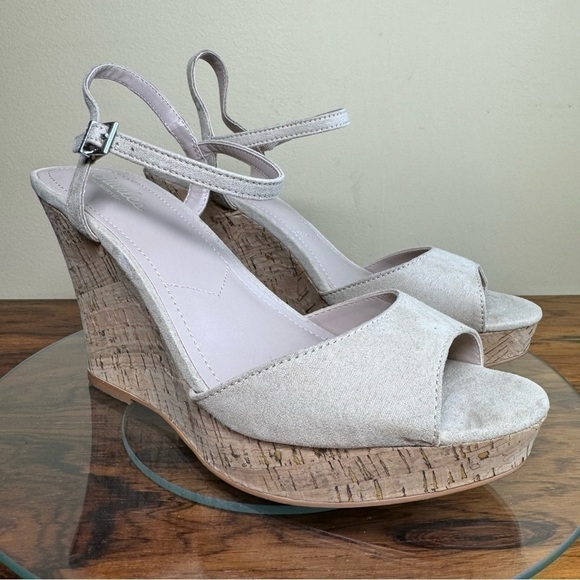 Charles By Charles David Lambert Sandals in Nude - Picture 8 of 16